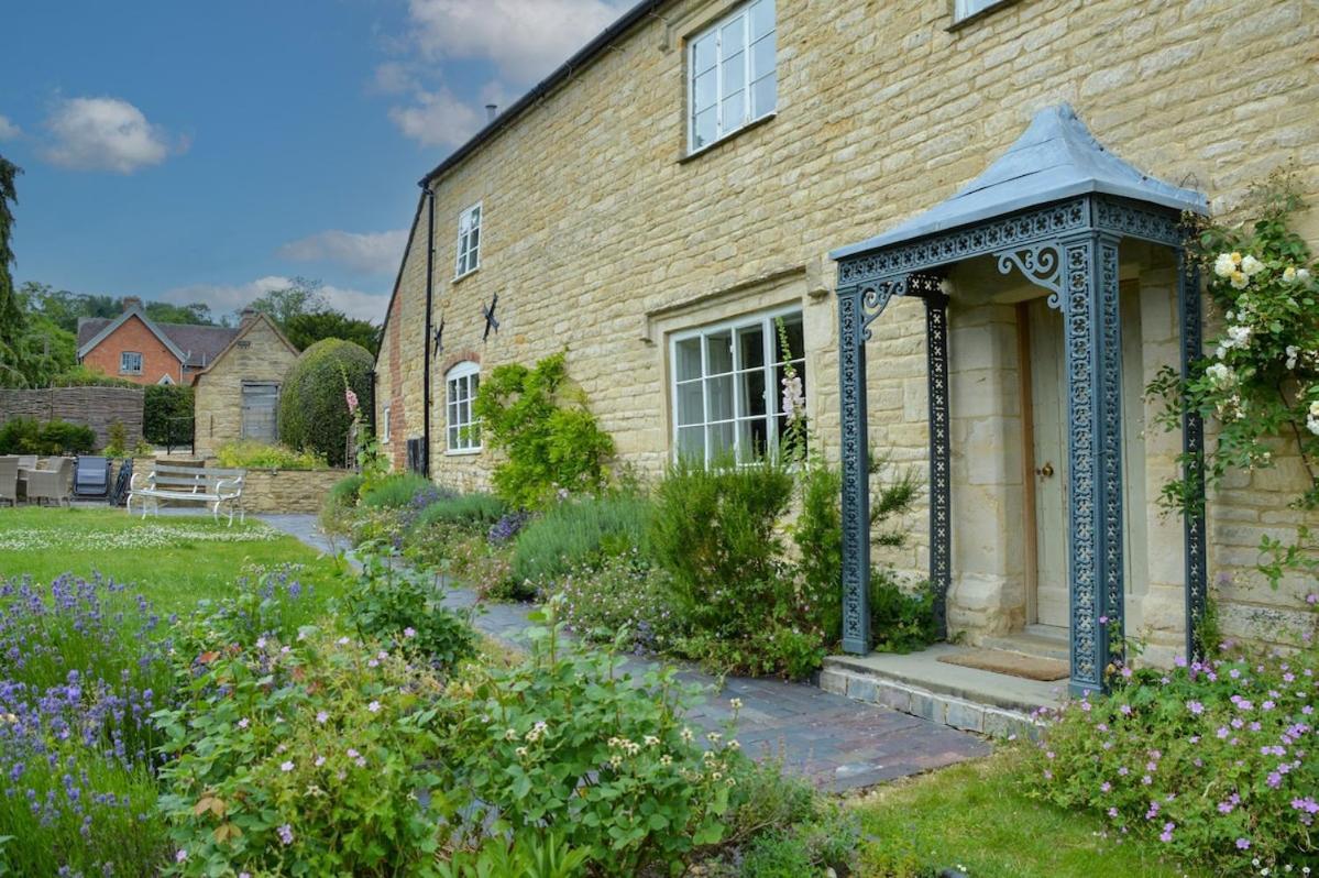 Beautiful Cotswold Farmhouse With Hot Tub 曼彻斯特 外观 照片