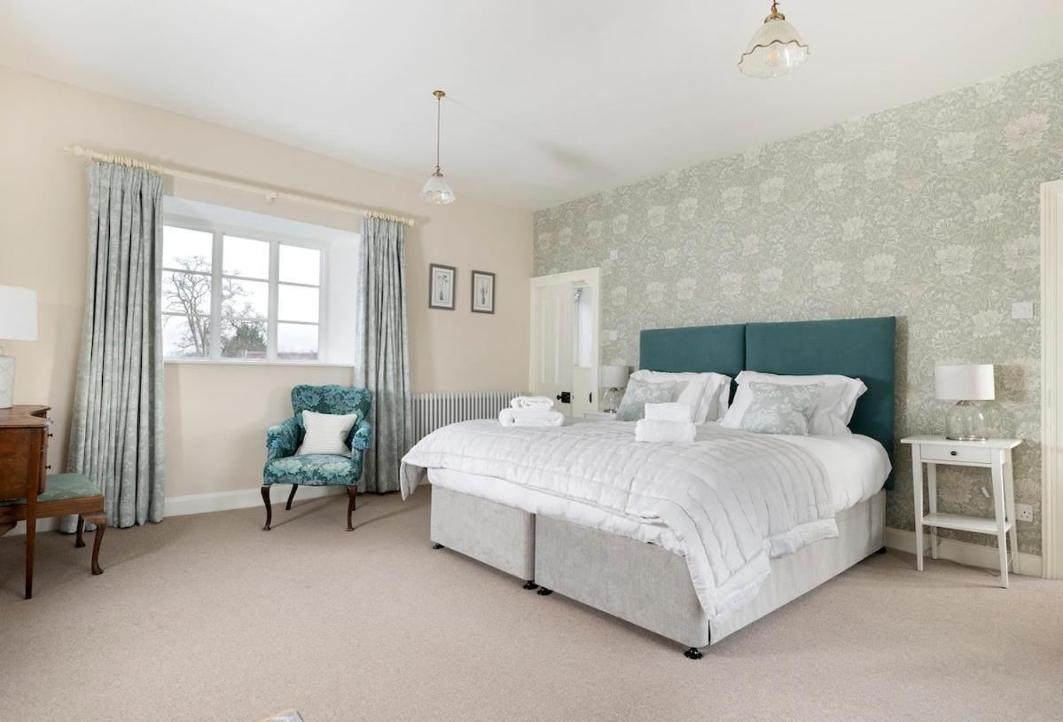 Beautiful Cotswold Farmhouse With Hot Tub 曼彻斯特 外观 照片